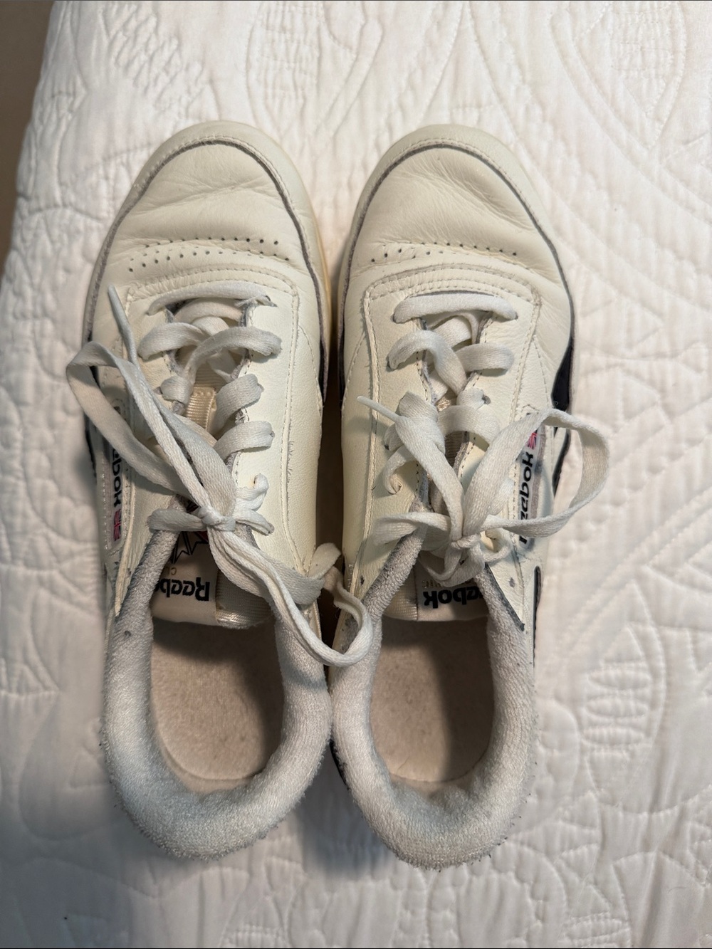 Reebok sneaker size 7